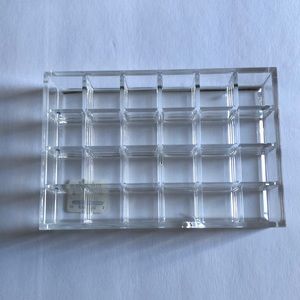 Acrylic lipstick holder